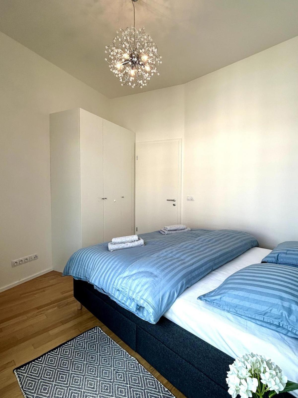 Viktoria With Garage & Balcony Appartamento