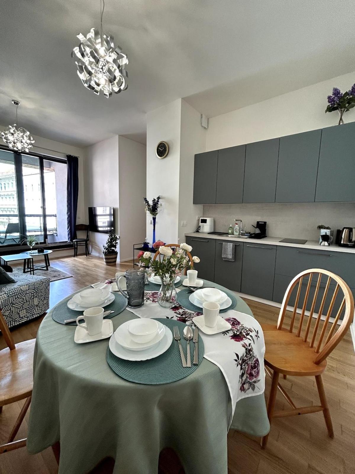 Viktoria With Garage & Balcony Apartament Praga